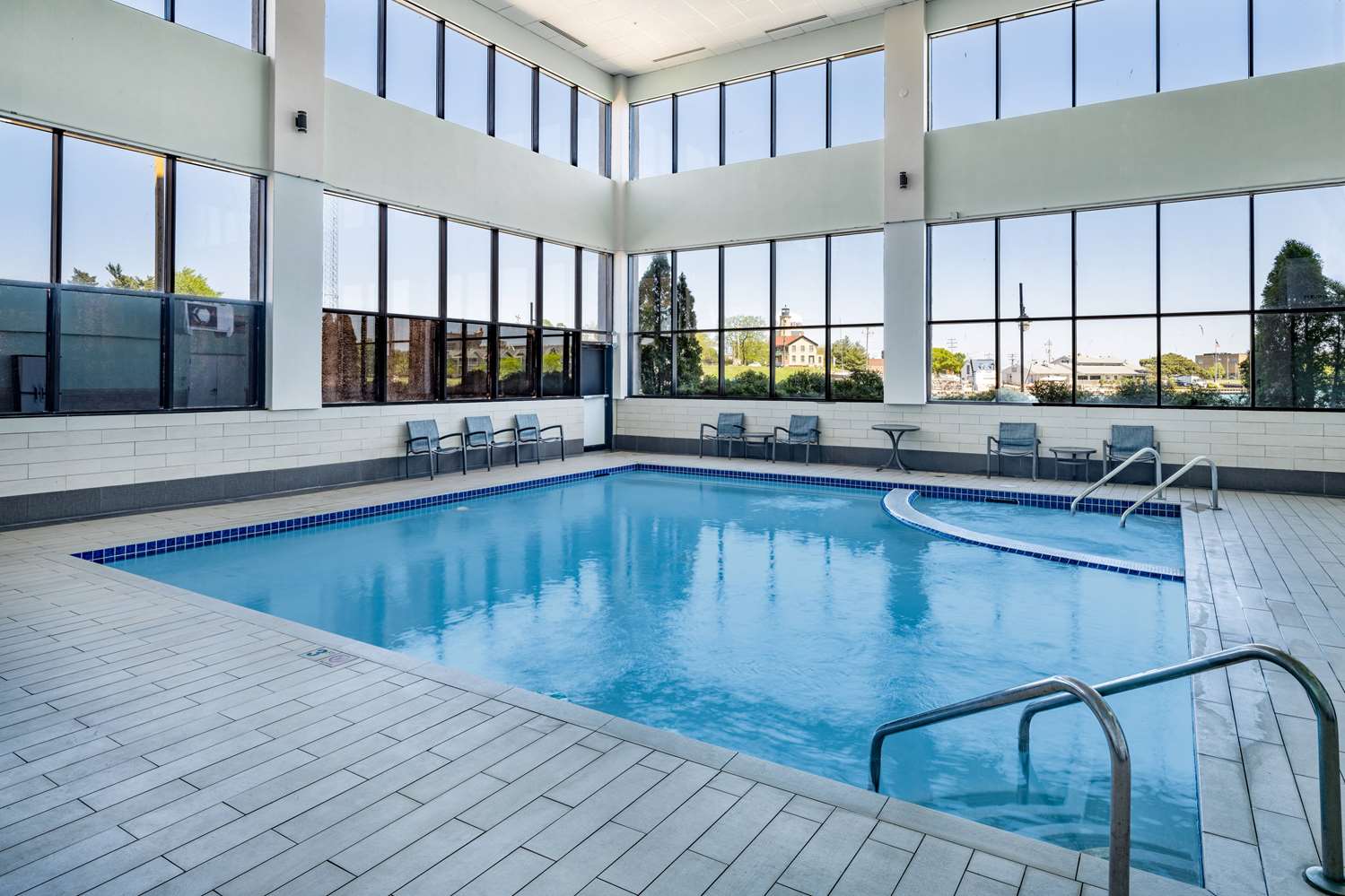 Wyndham Garden Kenosha Harborside 8/23