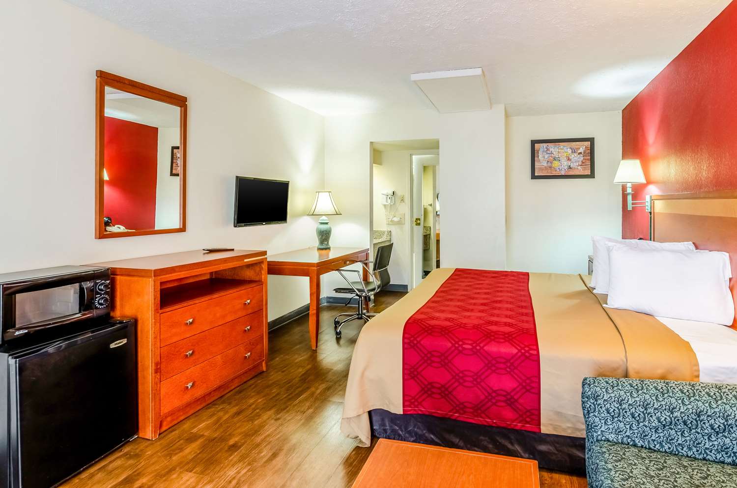 Econo Lodge Martinsville 10/18