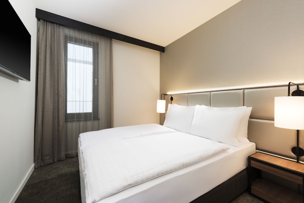 2 BEDROOMS, APARTMENT