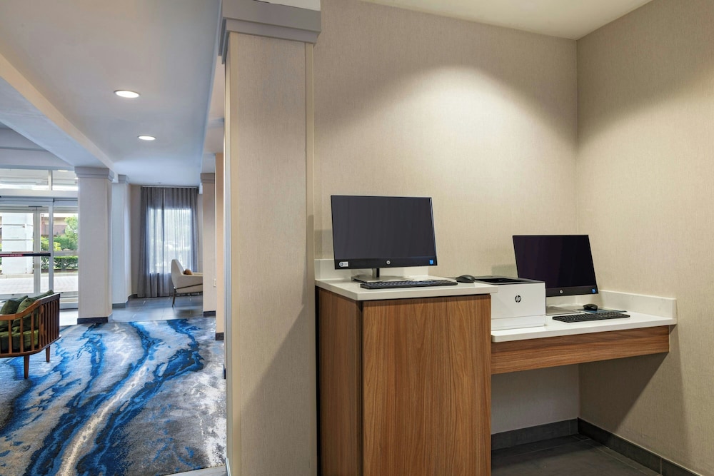 Fairfield Inn Suites By Marriott Edison South Plainfield 41/49