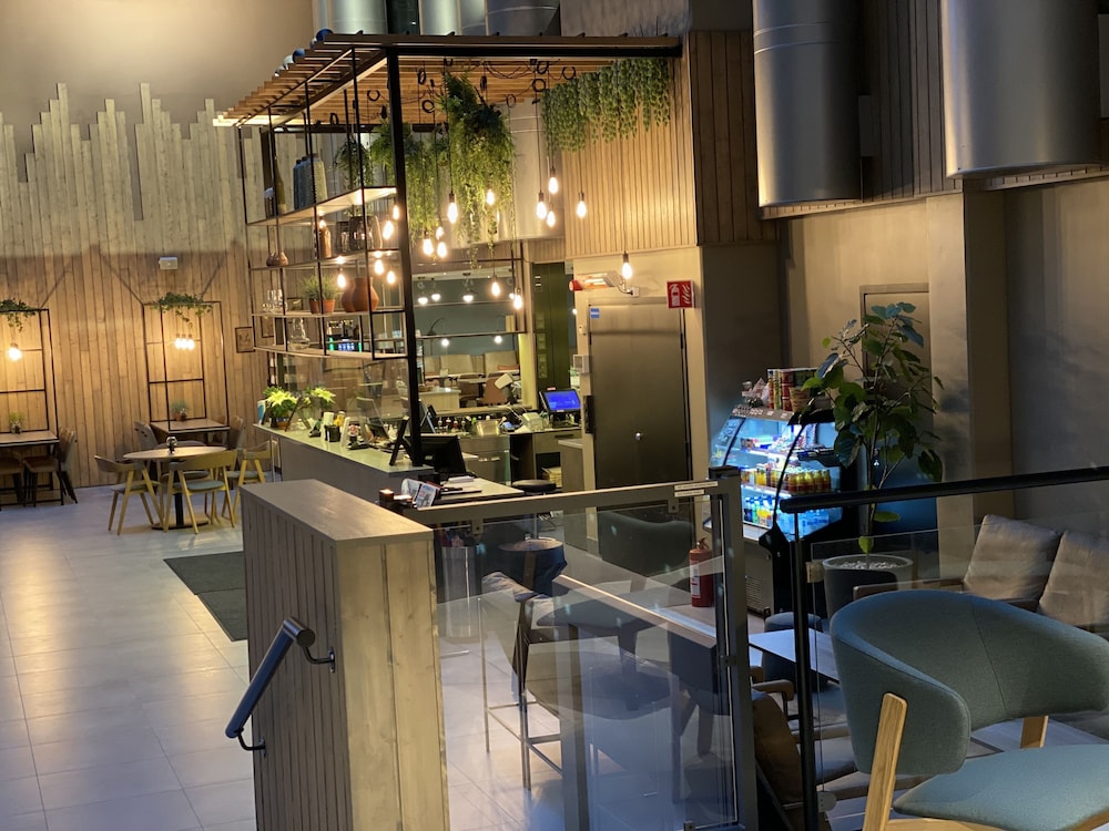 restaurant-cafeteria