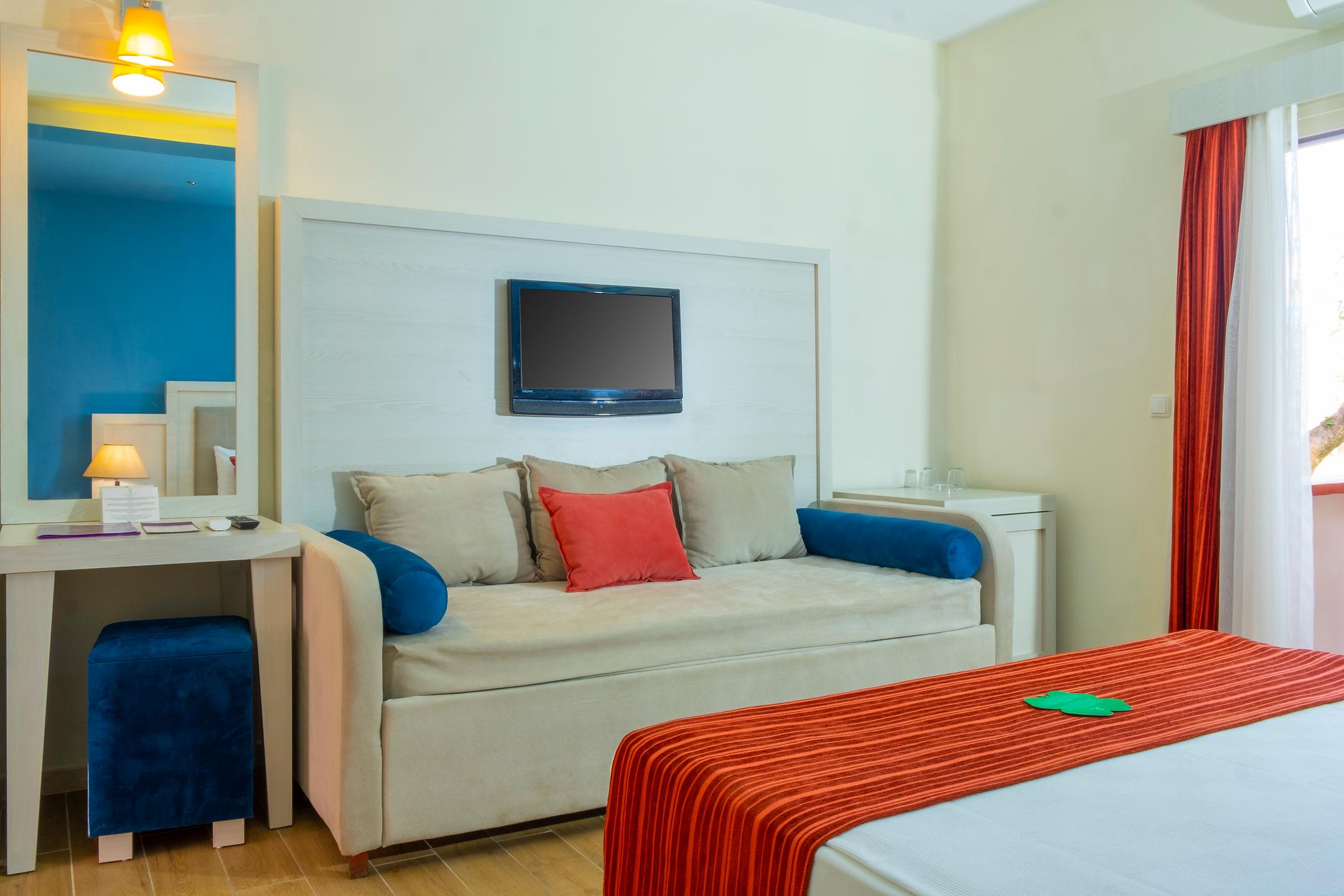 CLUB STANDARD ROOM