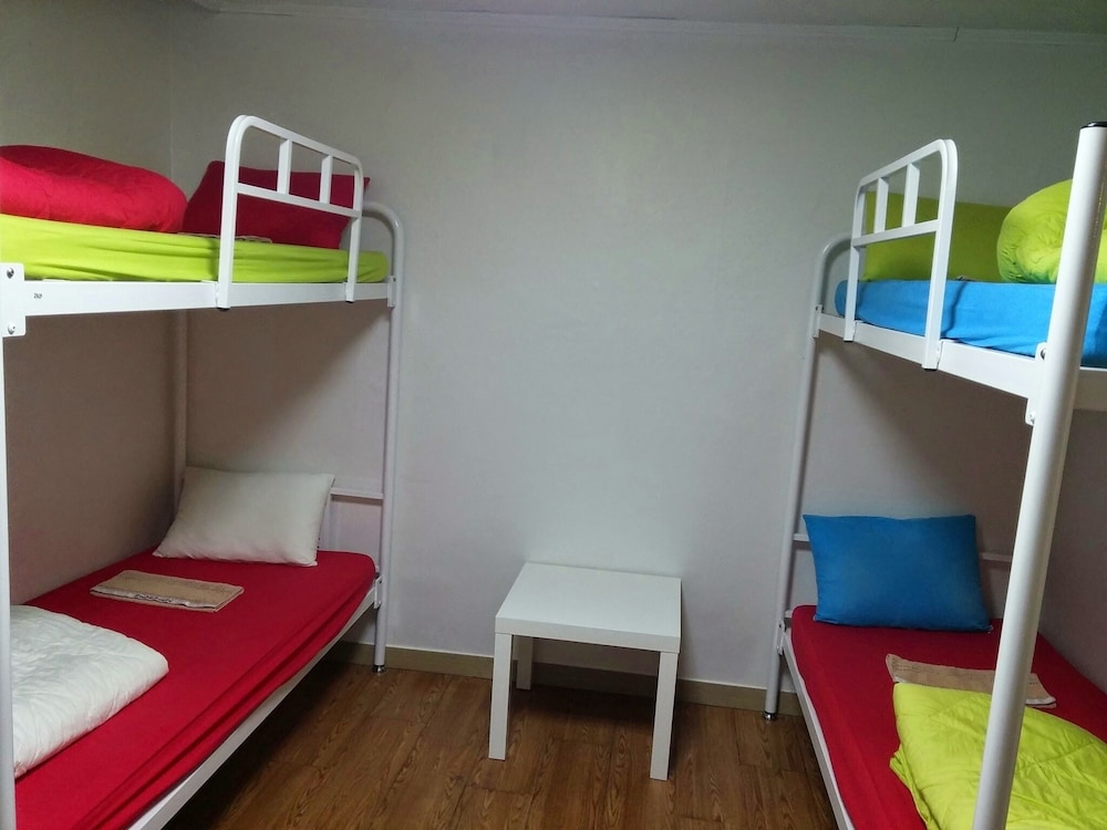 Zzzip Guest House 32/47