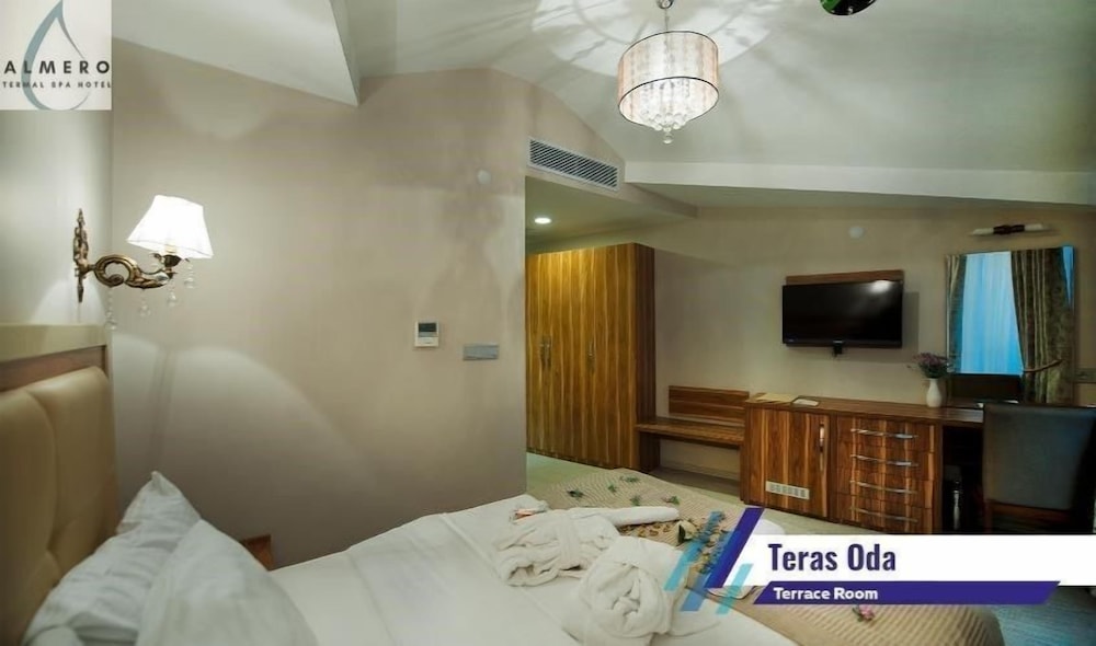 WHITE TUANA THERMAL YALOVA 37/69