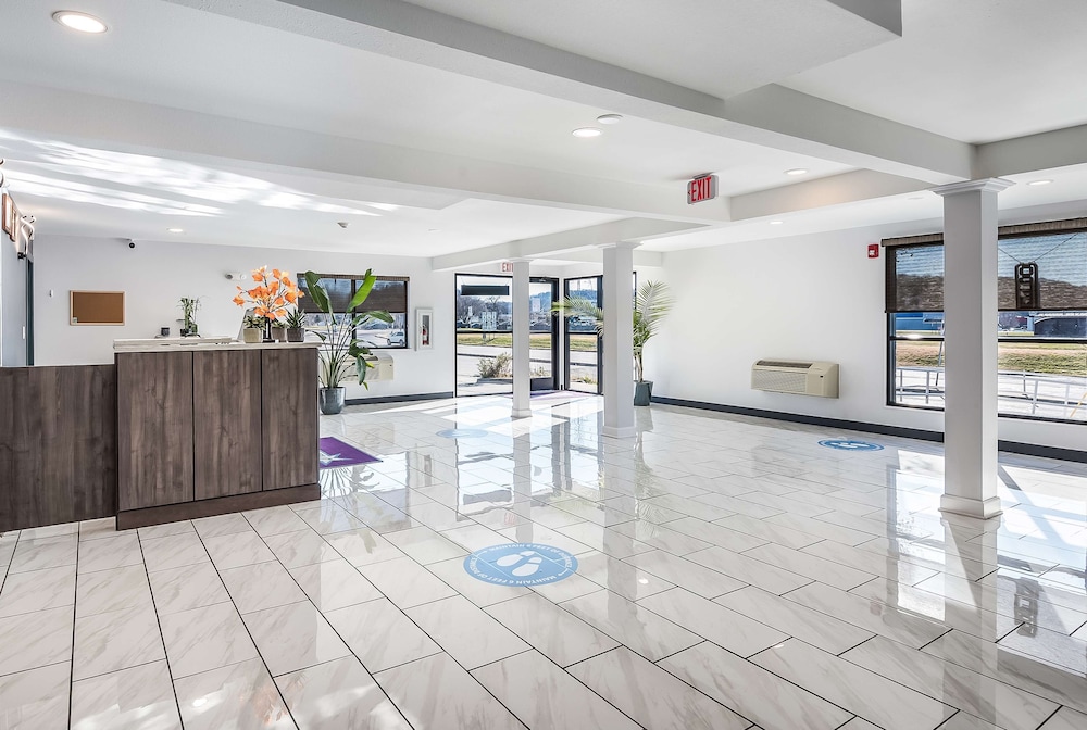 Americas Best Value Inn East Peoria 10/34