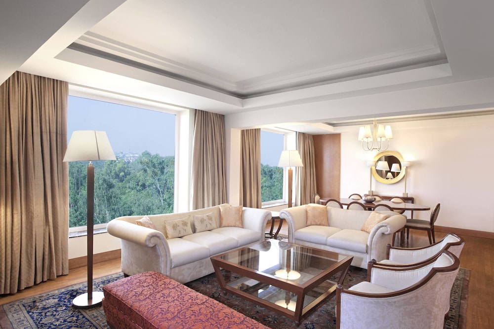 Sheraton New Delhi 18/40