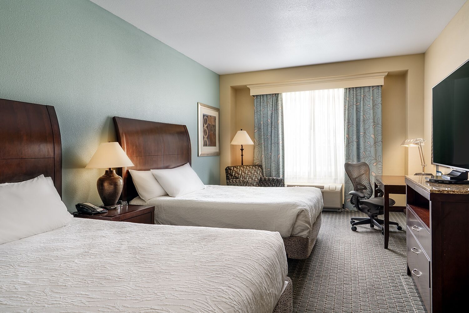 Evolution, 2 Queen Beds