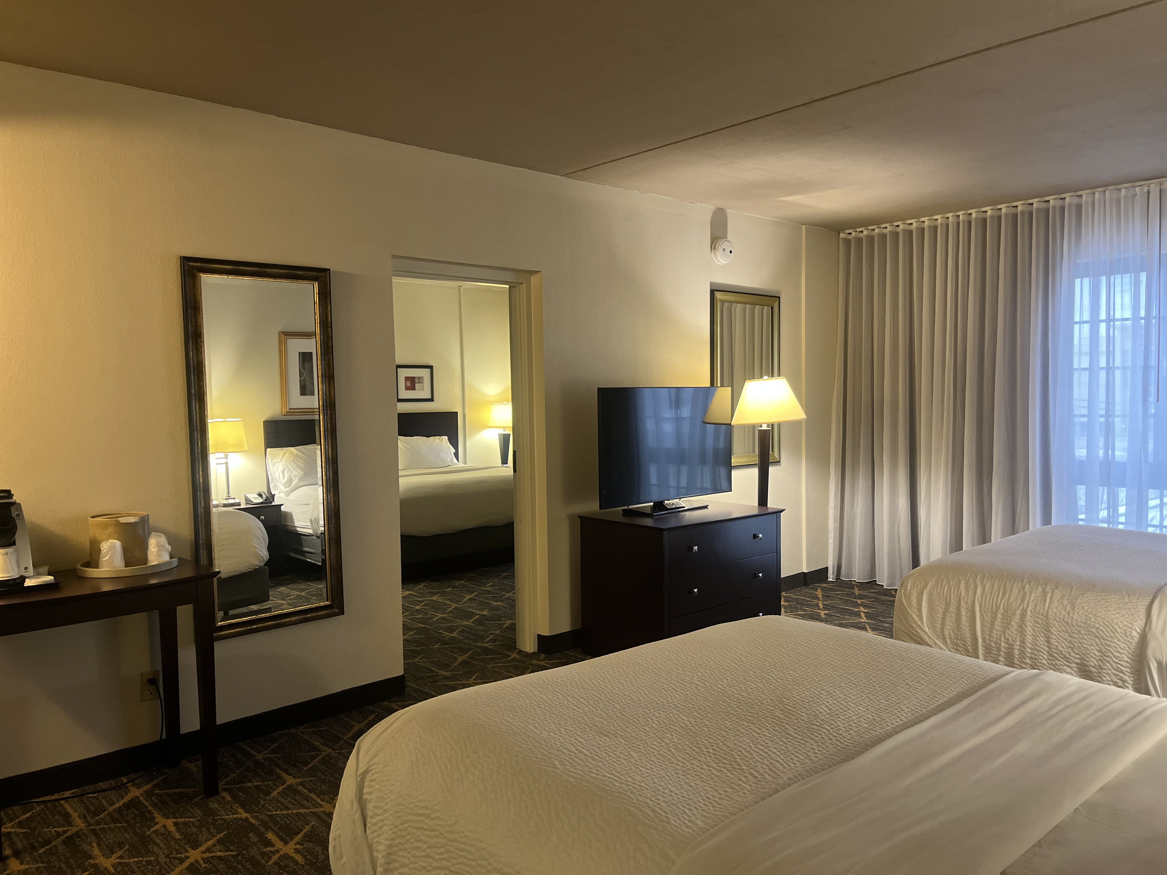 Holiday Inn Hotel And Suites Springfield I 44 24/77