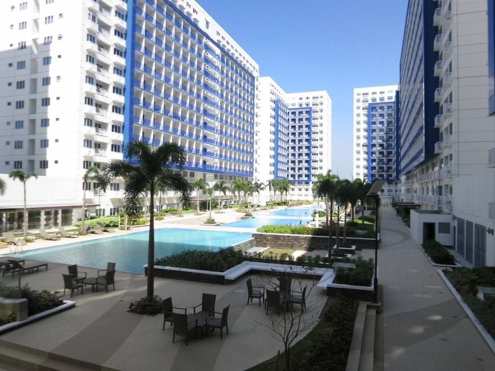 Oceanblue Manila Condotel Sea Residences 17/21