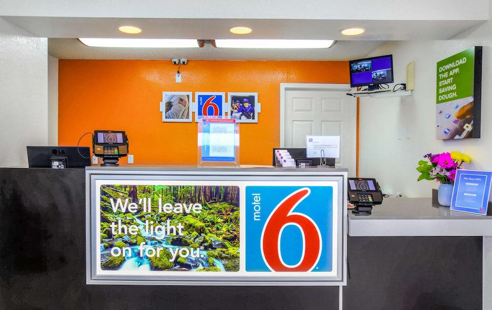 Motel6 Medford, OR - North 12/52