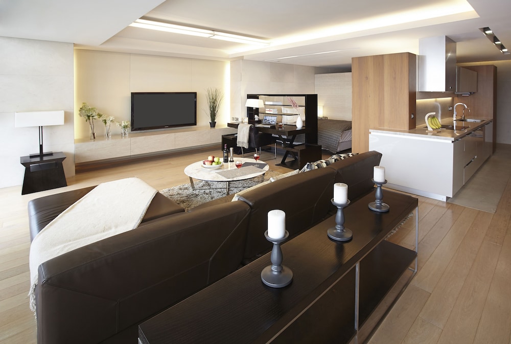The Classic 500 Pentaz Executive Residence 62/73
