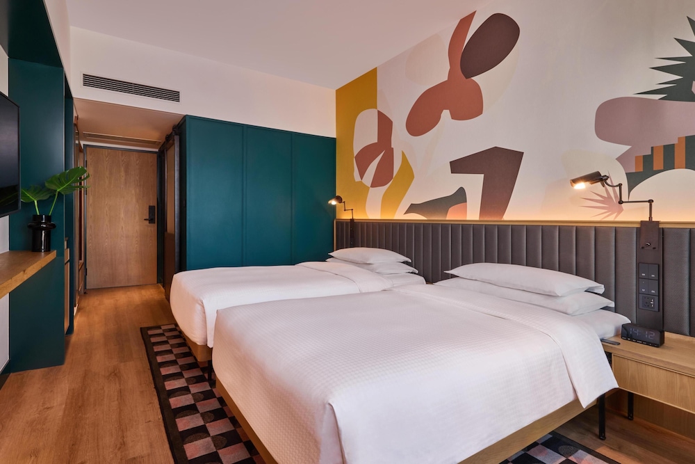 Caption by Hyatt Zhongshan Park Shanghai 10/44