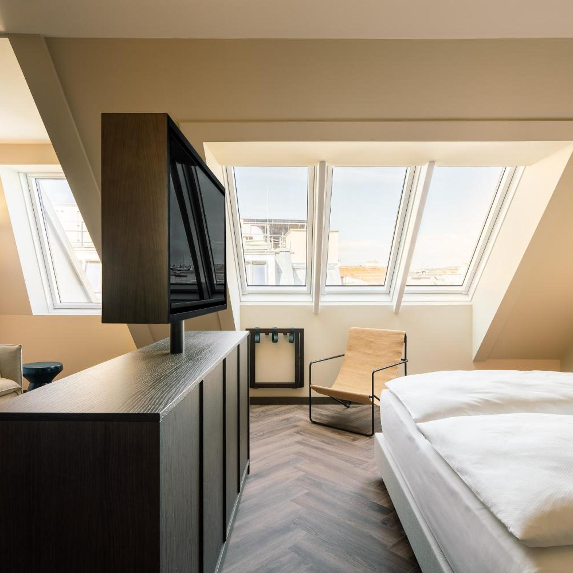 Smart, Triple, Single Bed، Hotel Schani City 3/6