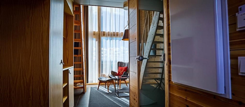 Star Arctic Hotel 32/63