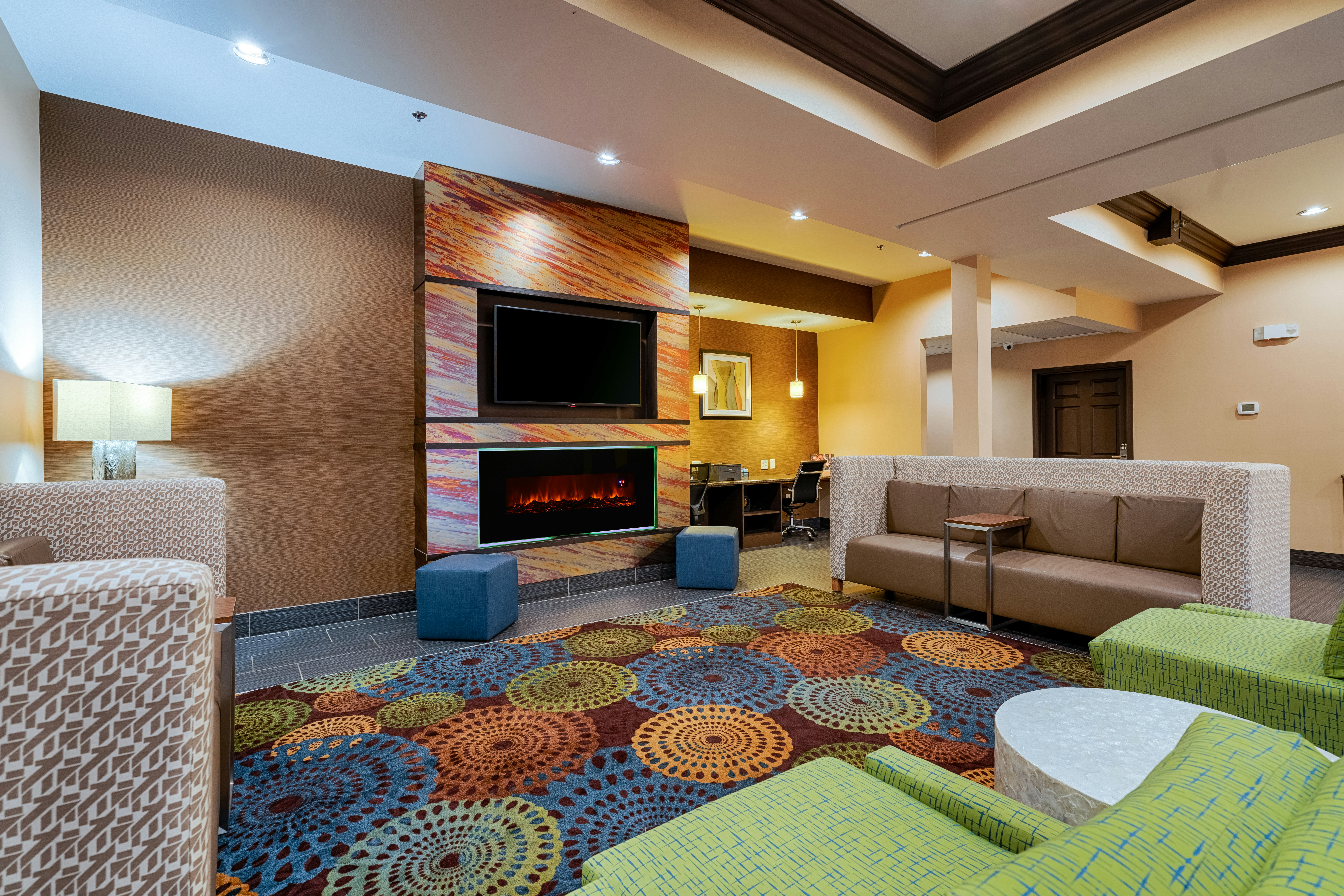 HOLIDAY INN EXPRESS ST PAUL S - INVER GROVE HGTS 28/47