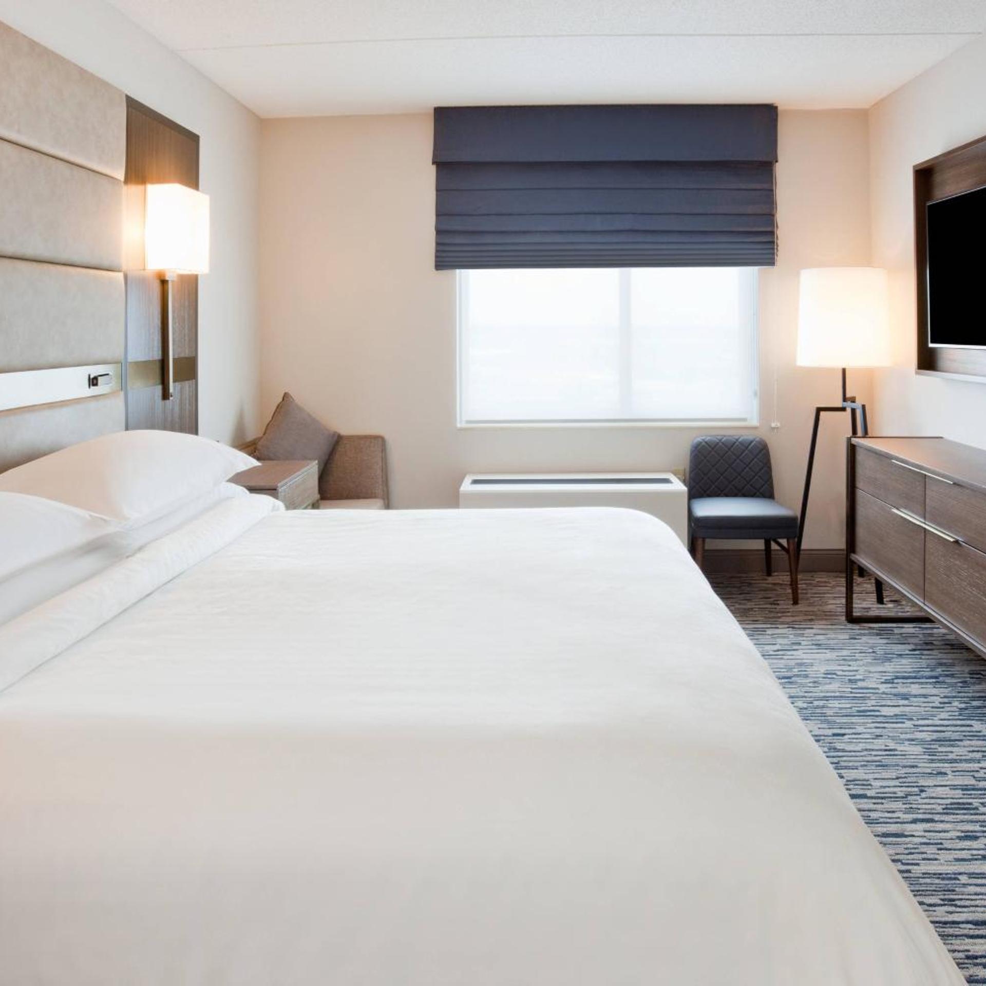 Concierge, Suite, King Bed, Sofa