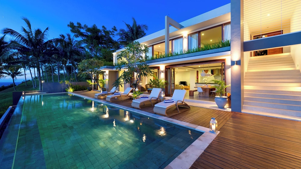 Malimbu Cliff Villa 27/56