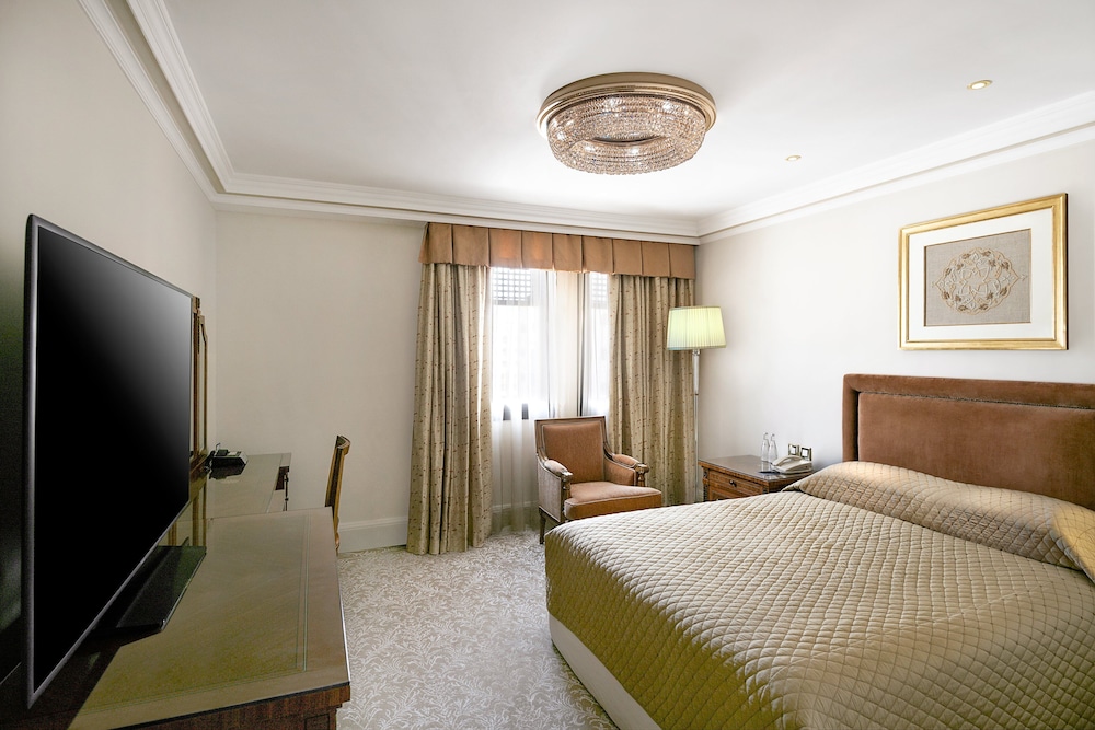فندق المدينة أوبروى(The Biltmore Al Madinah) 24/73