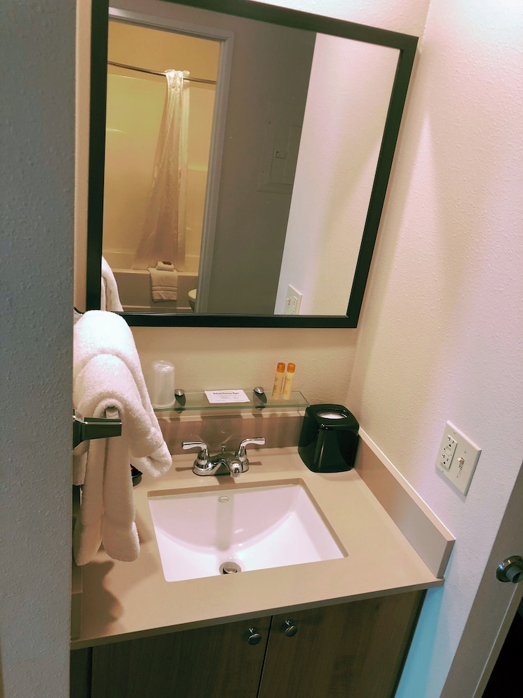 Studio, 2 Queen Beds, Aptel Studio Hotel 5/7