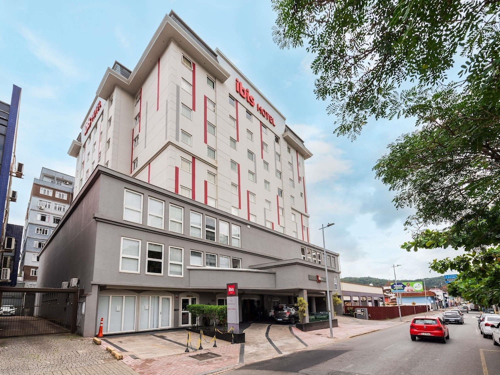 Ibis Joinville 54/58