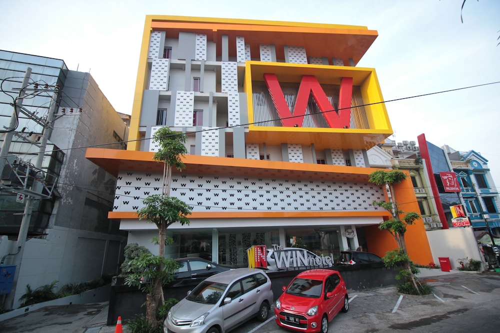 The WIN hotel 4/51