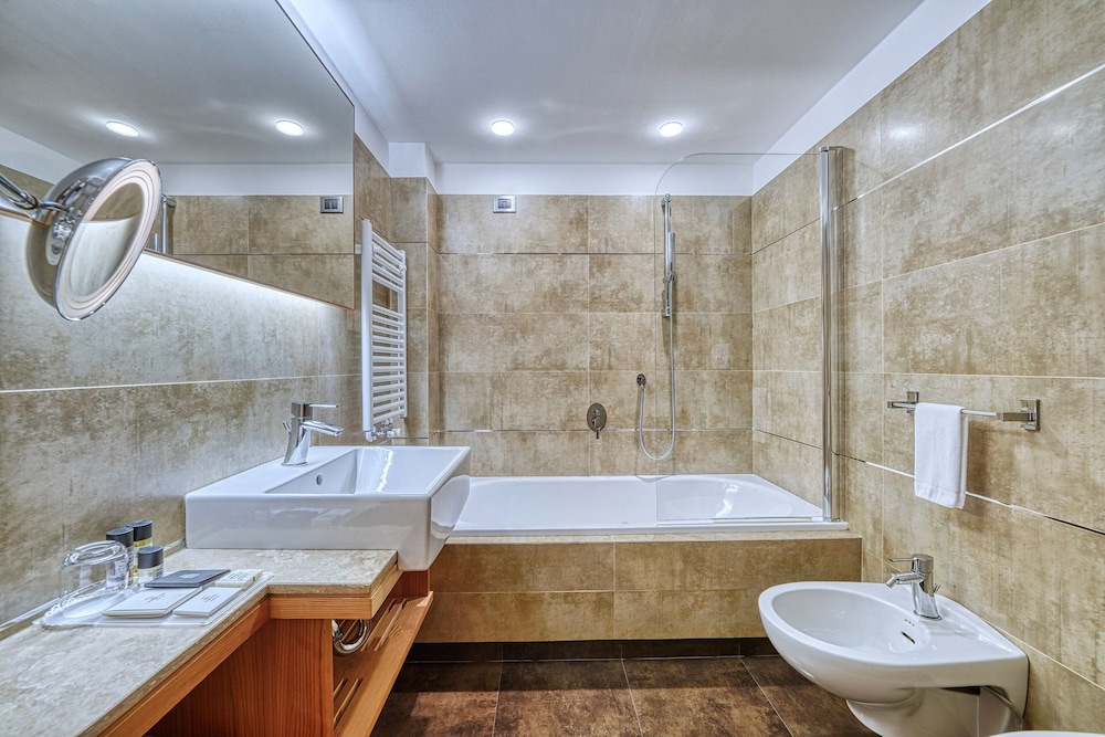 Majestic Mountain Charm Hotel 20/58