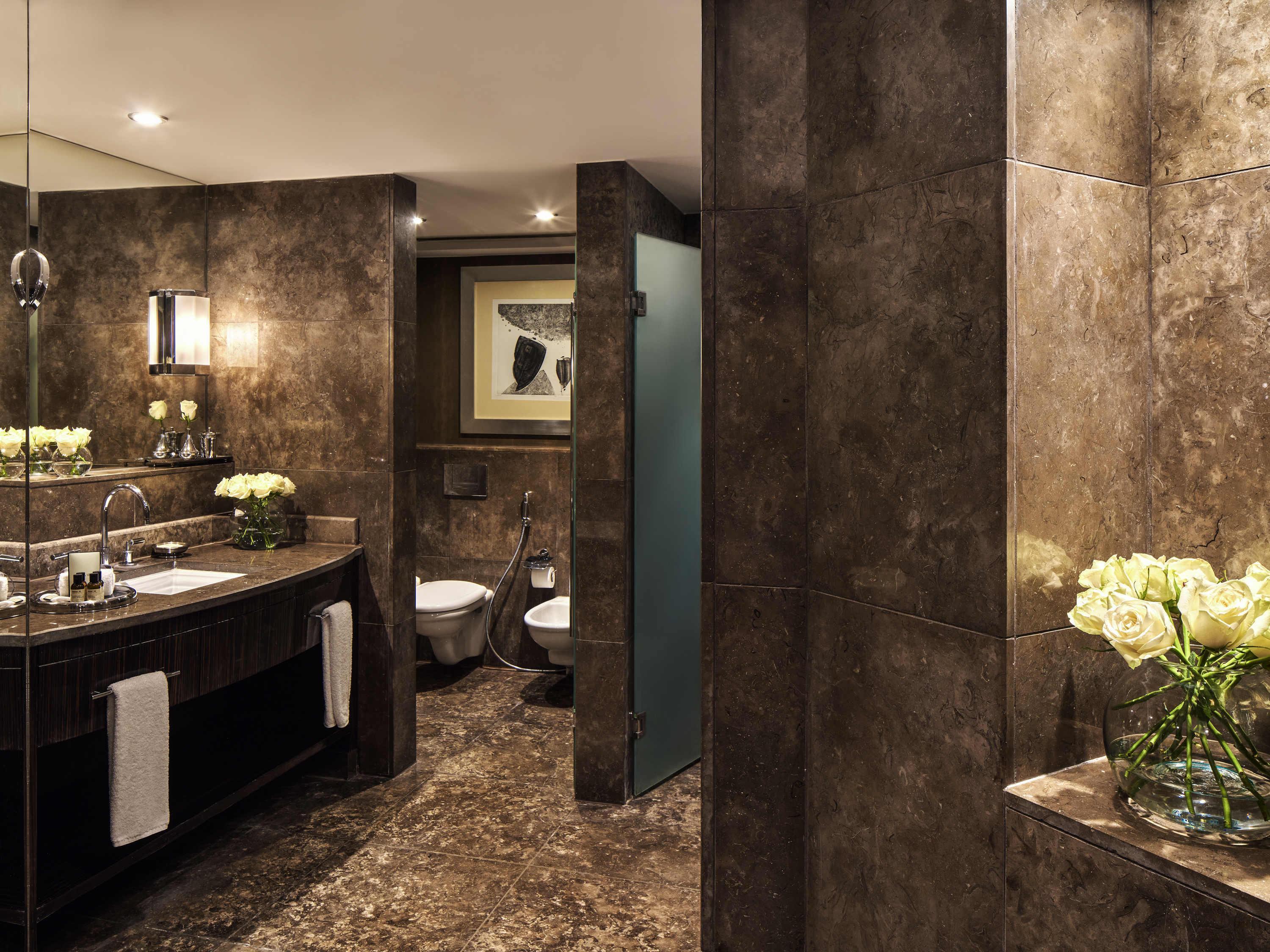 Signature, Fairmont Gold, Fairmont Nile City Hotel 3/3