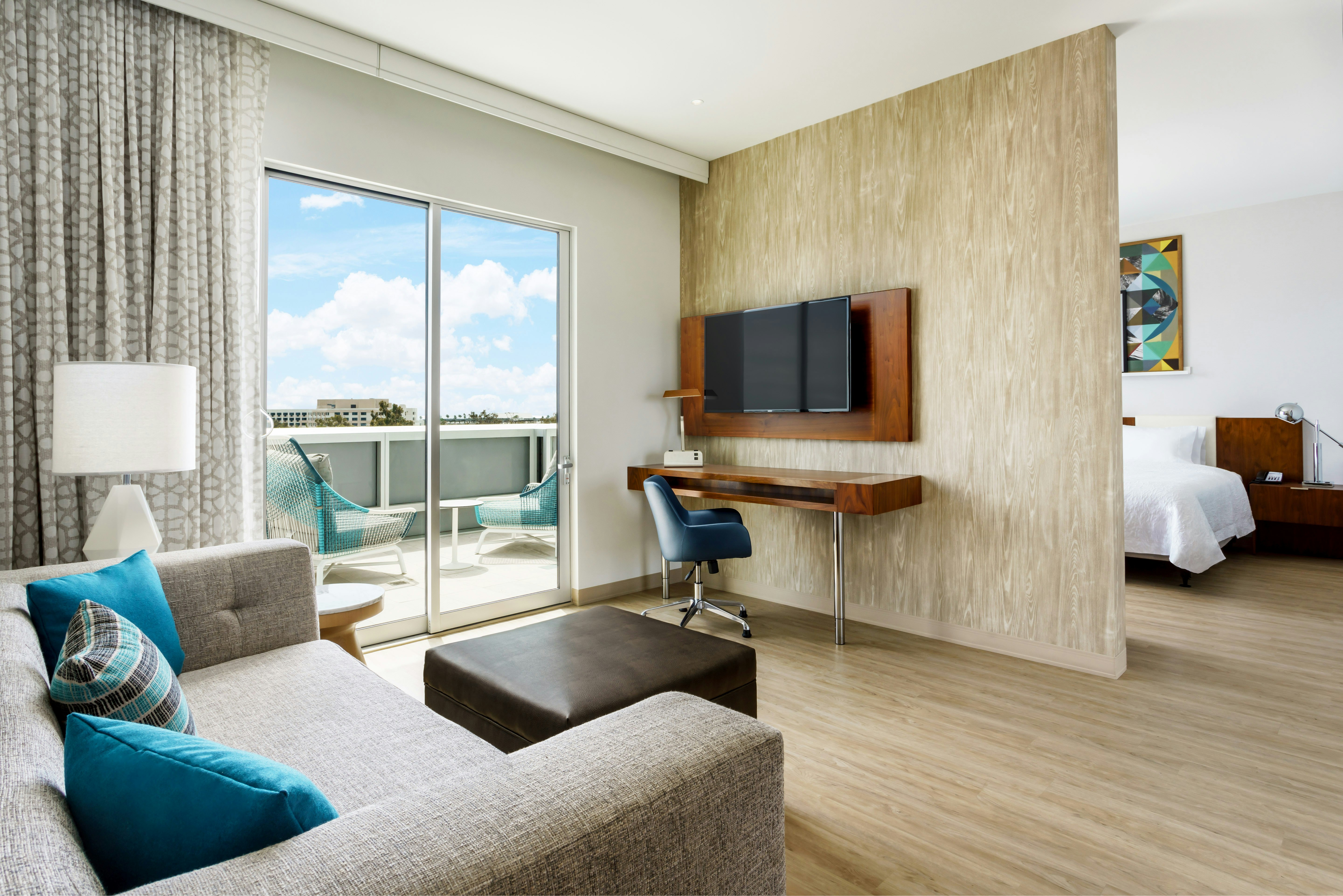 Hampton Inn & Suites Santa Monica 40/58
