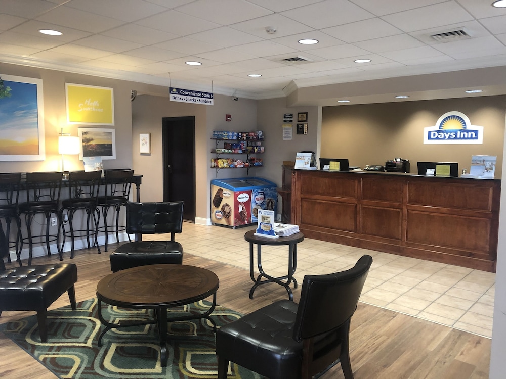 Days Inn by Wyndham Frederick 11/45