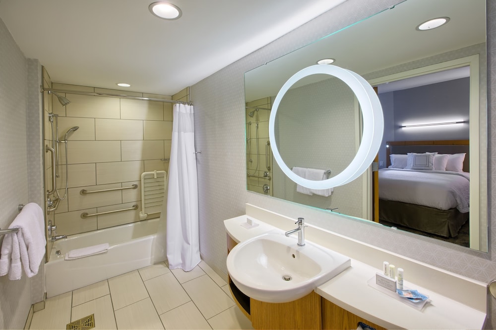 Springhill Suites Wilmington Mayfaire 37/41