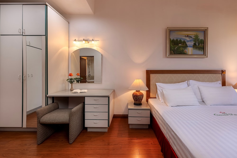2 BEDROOMS, SUITE