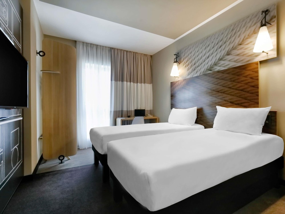 ibis Aktobe Hotel 7/50