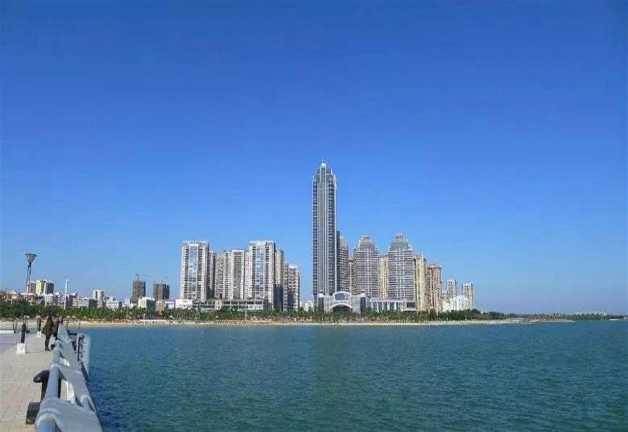 City Comfort Inn (Maoming High Speed Railway Station Wenming Road) 56/57