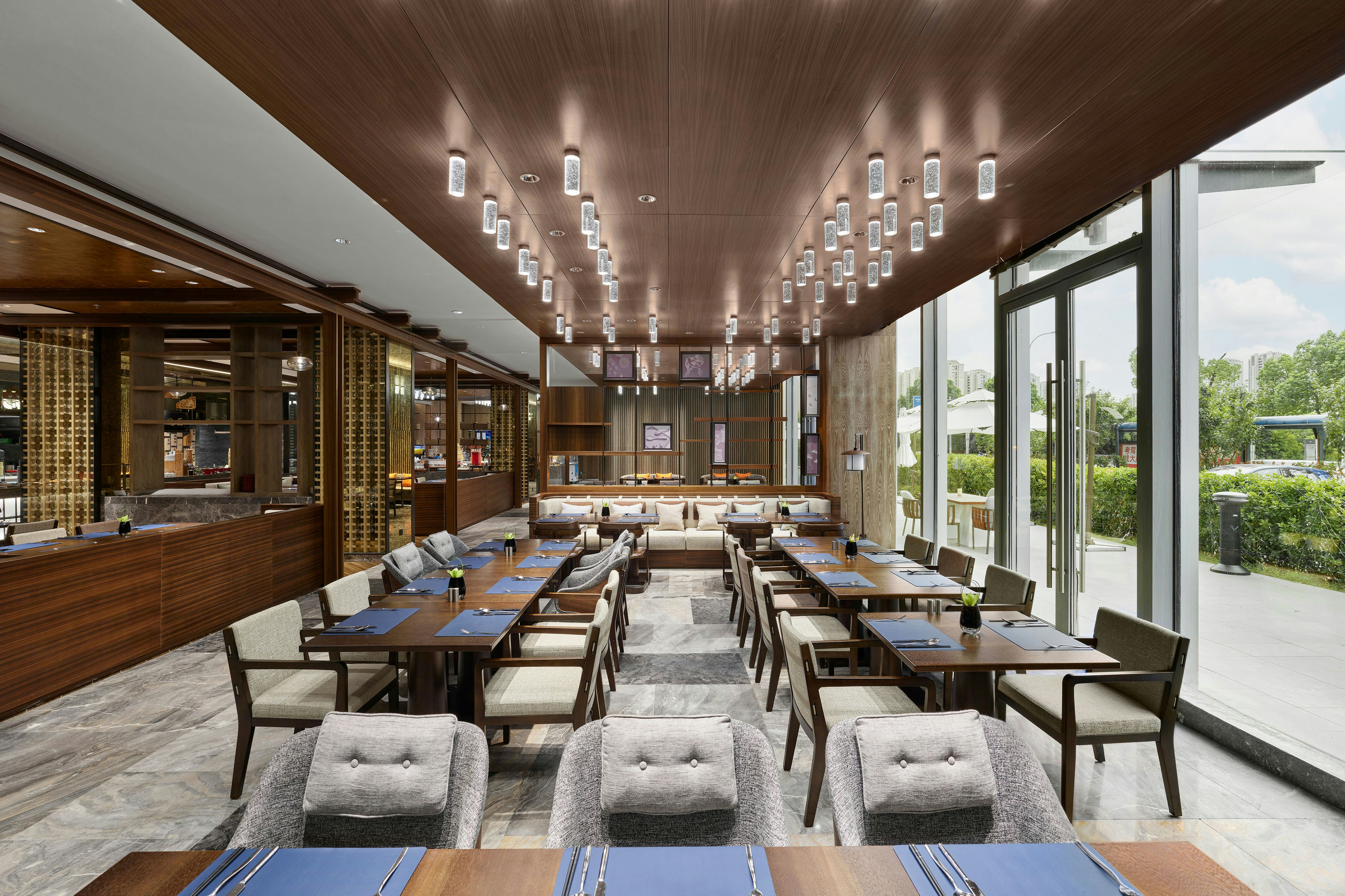 Hilton Suzhou Yinshan Lake 44/72