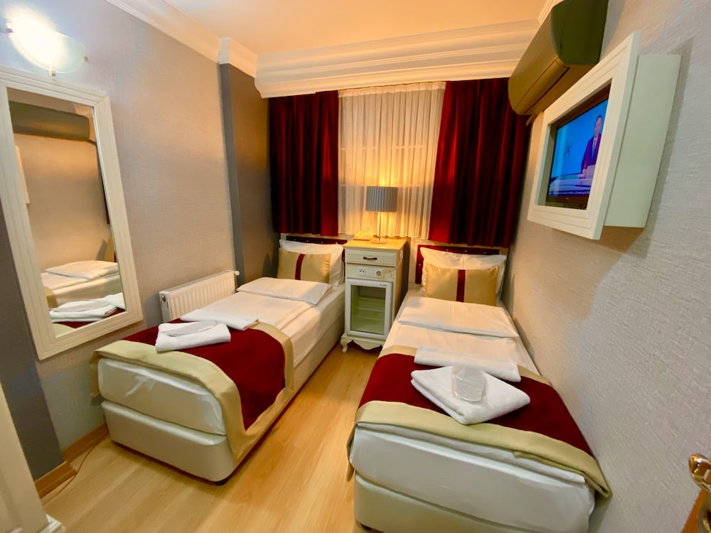 STANDARD, TWIN BEDS