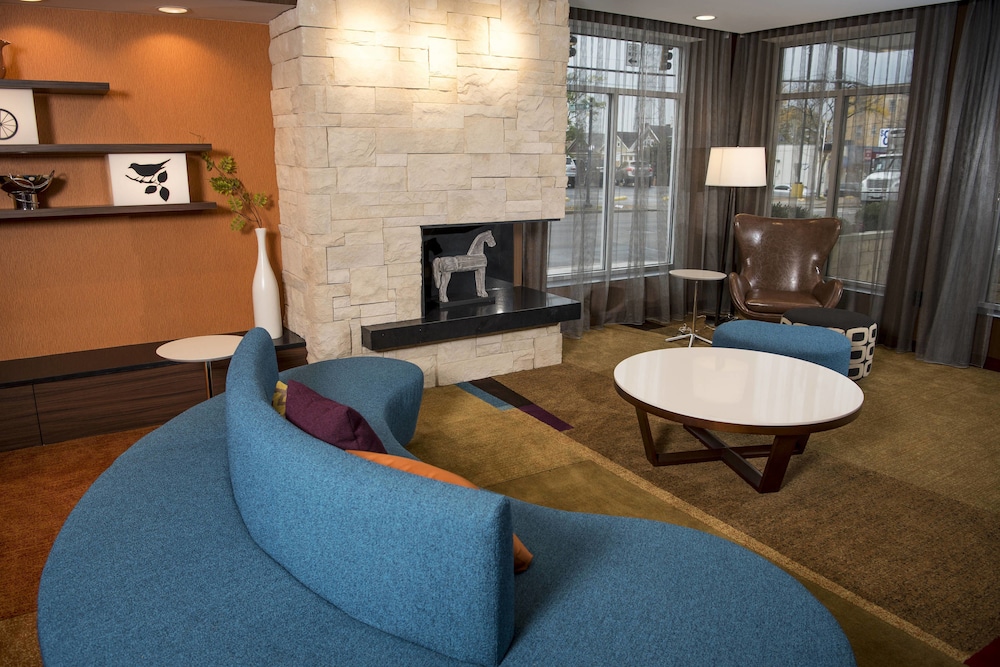 FAIRFIELD INN & SUITES CINCINNATI UPTOWN/UNIVERSITY AREA 33/50