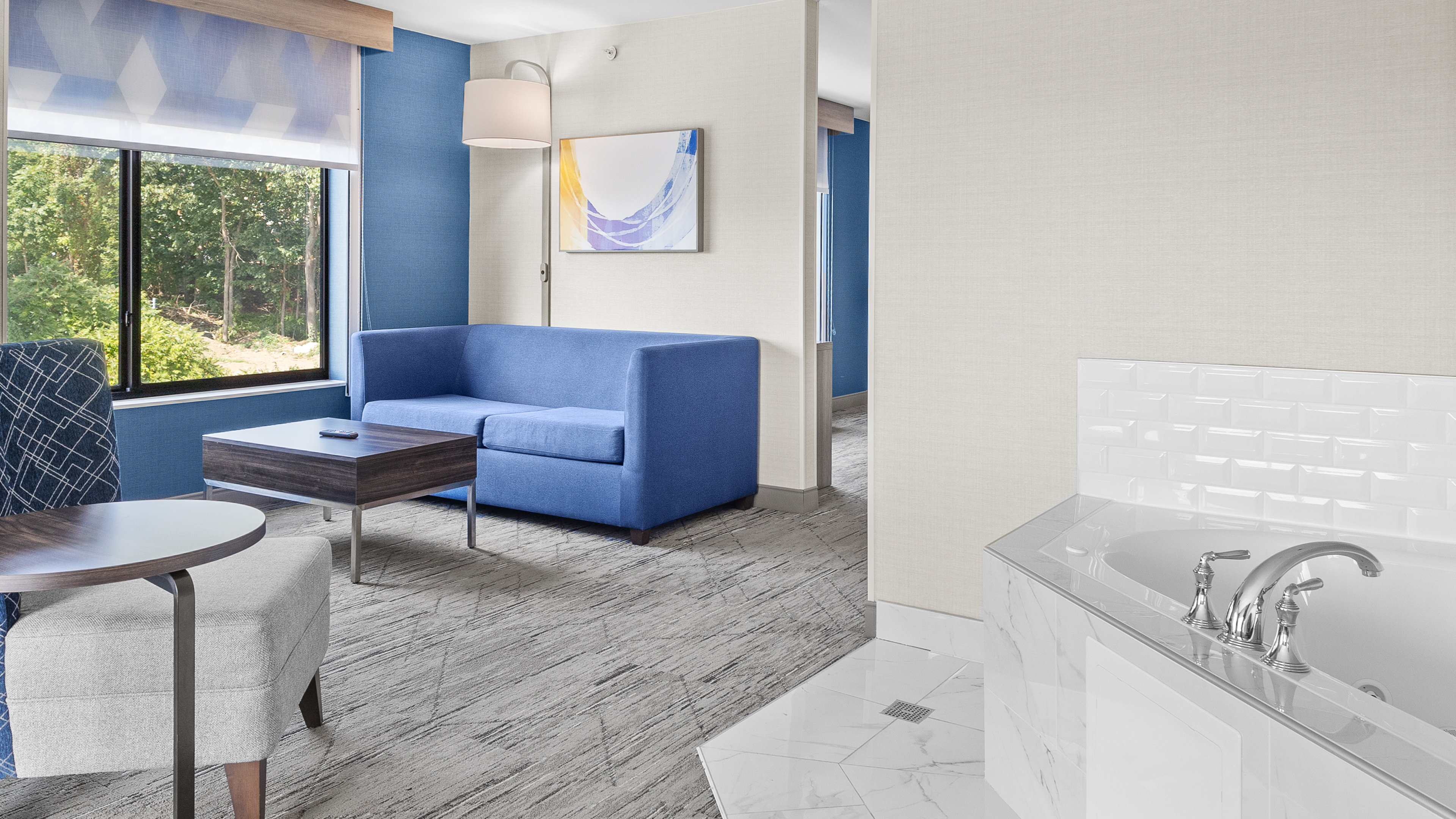 Holiday Inn Express Hotel And Suites Manchester Airport 56/72