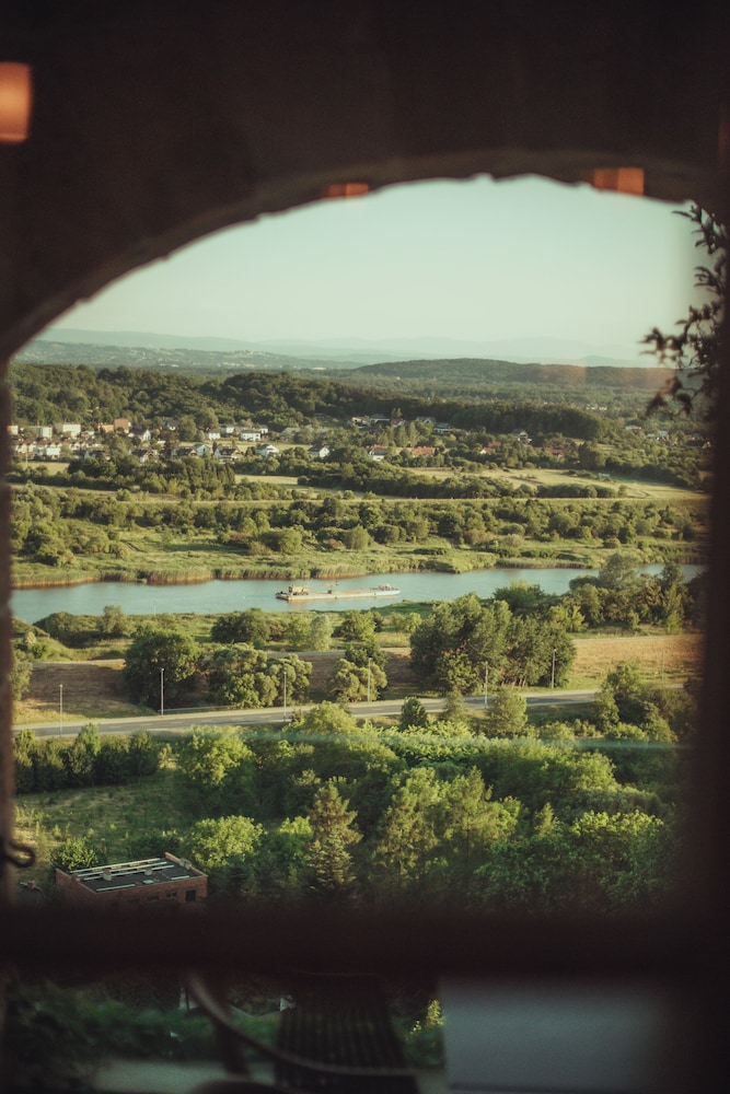 Zinar Castle 53/57