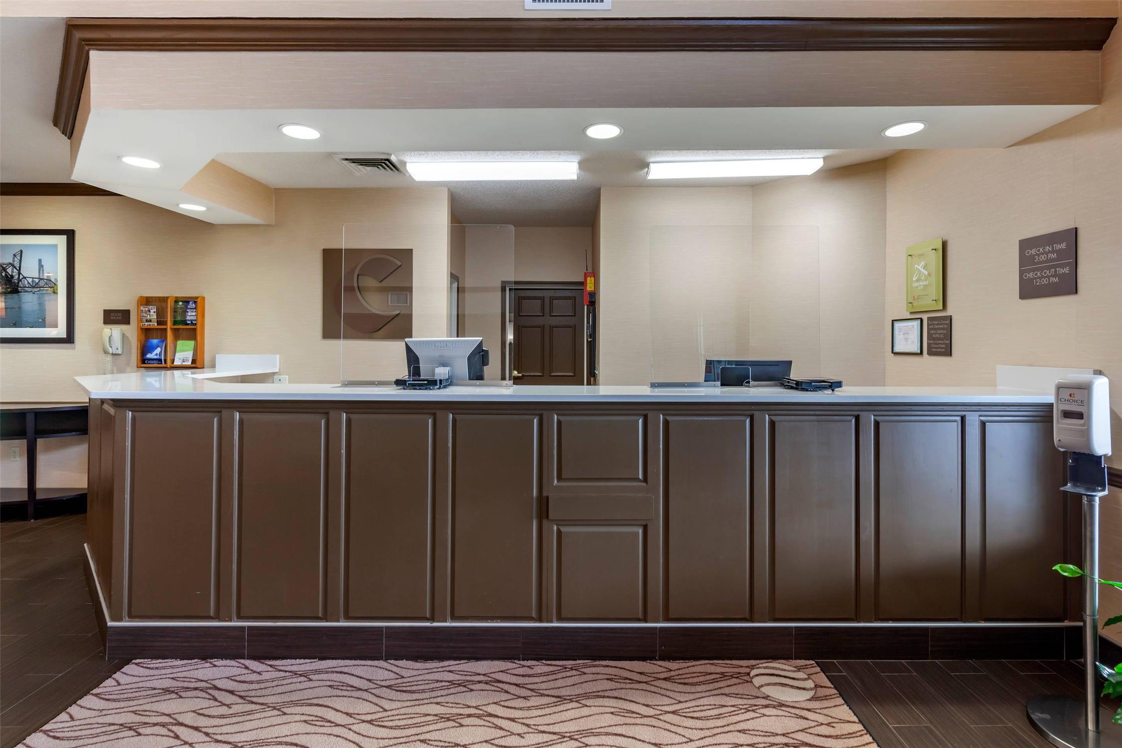Comfort Inn & Suites Geneva - West Chicago 4/32