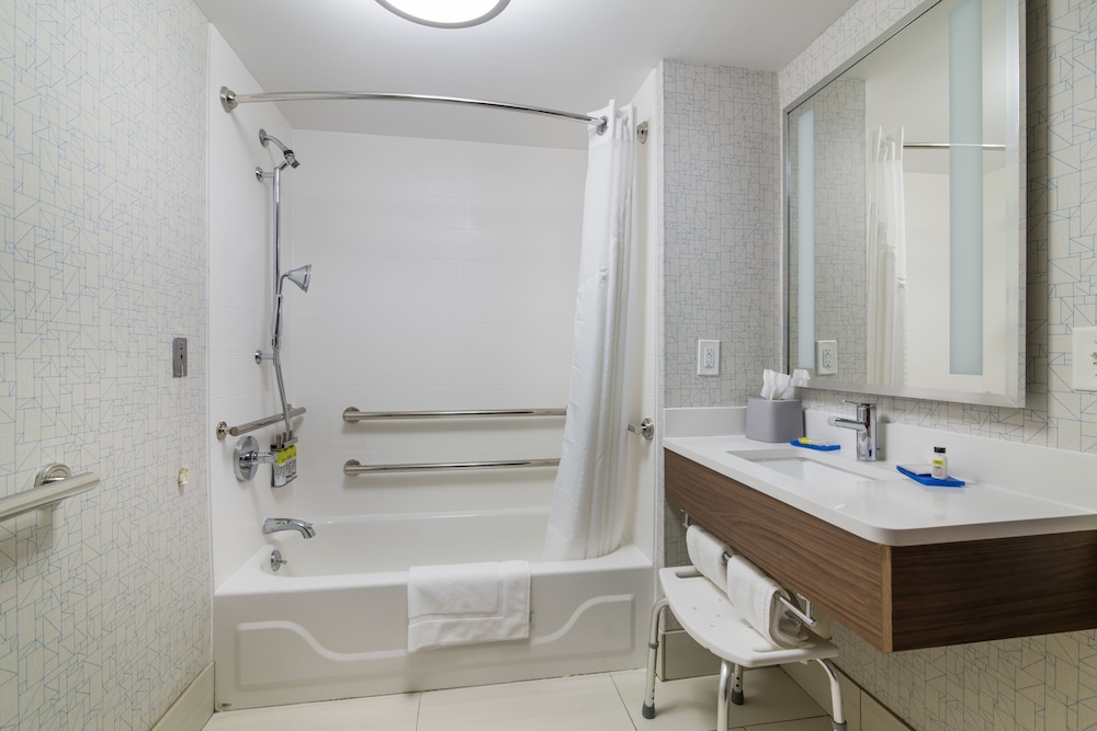 Holiday Inn Express Plymouth, an IHG Hotel 41/41