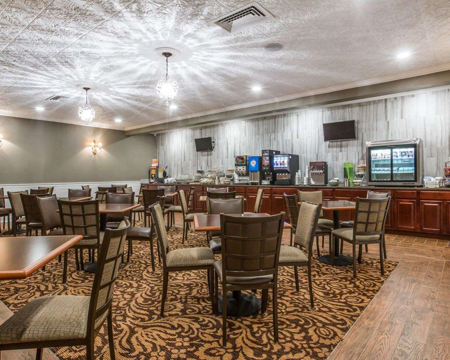 Quality Inn Massena NY 10/12