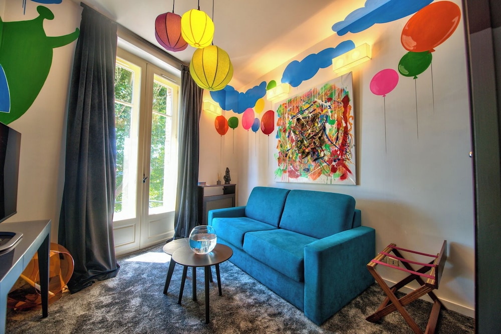Hotel des Beaux Arts 55/77