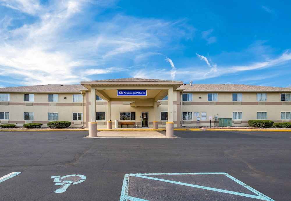 Americas Best Value Inn Charlotte Mi 26/30