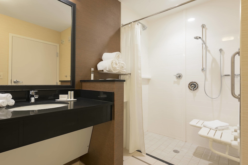Fairfield Inn and Suites Orlando Kissimmee/Celebration 15/30