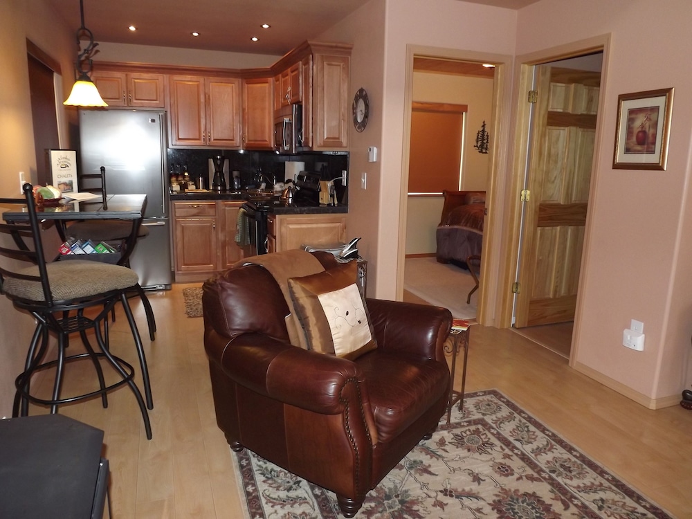 Alaska Adventure Unlimited Chalets 23/42