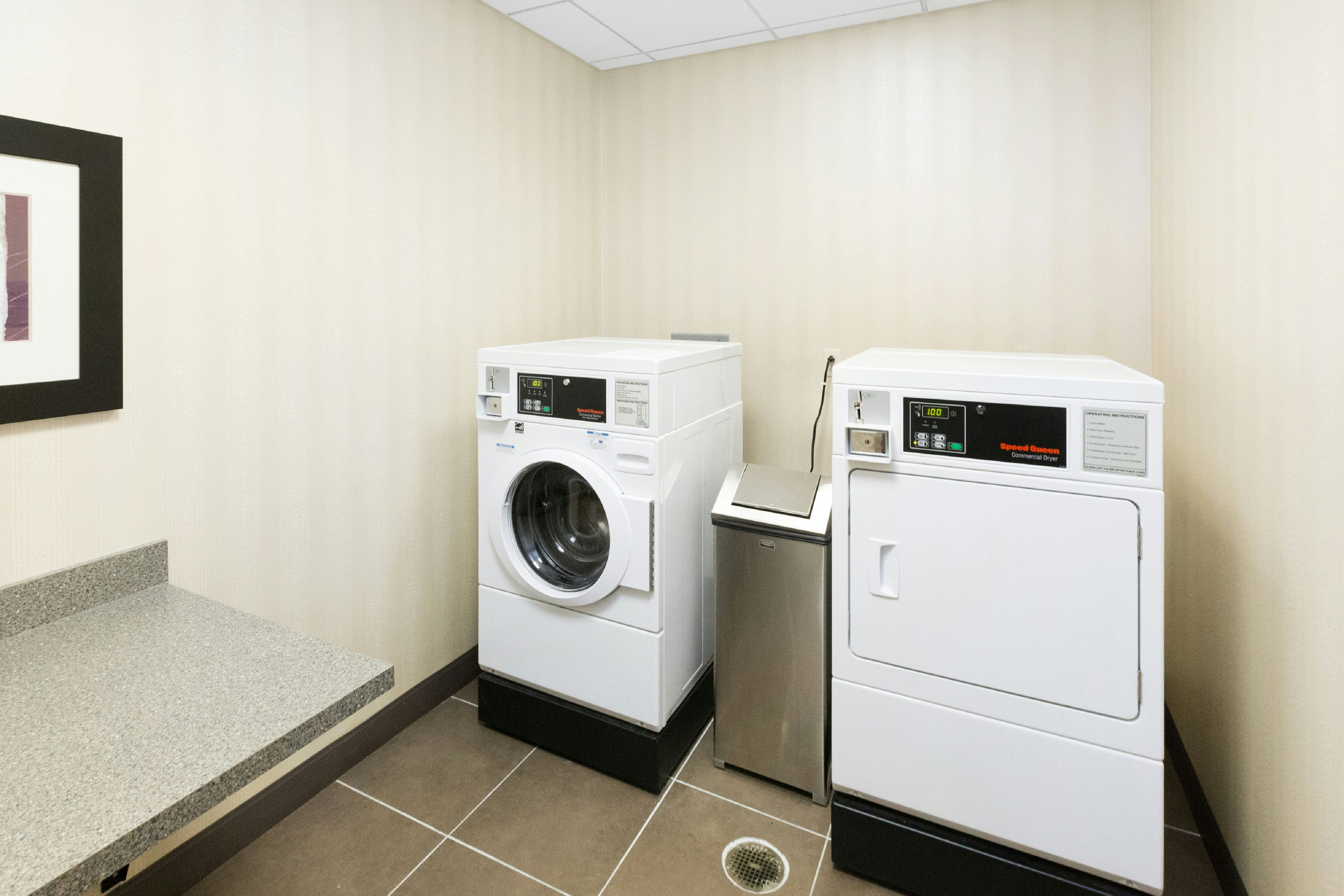 Hampton Inn Pittsburgh-Bridgeville 26/44