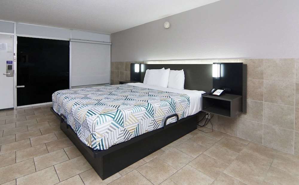 Motel6 Mesquite, TX – Town East 18/42