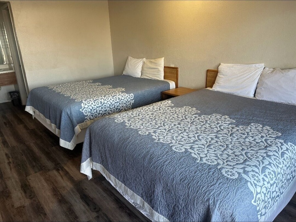 Best Economy Inn n Suites 32/67