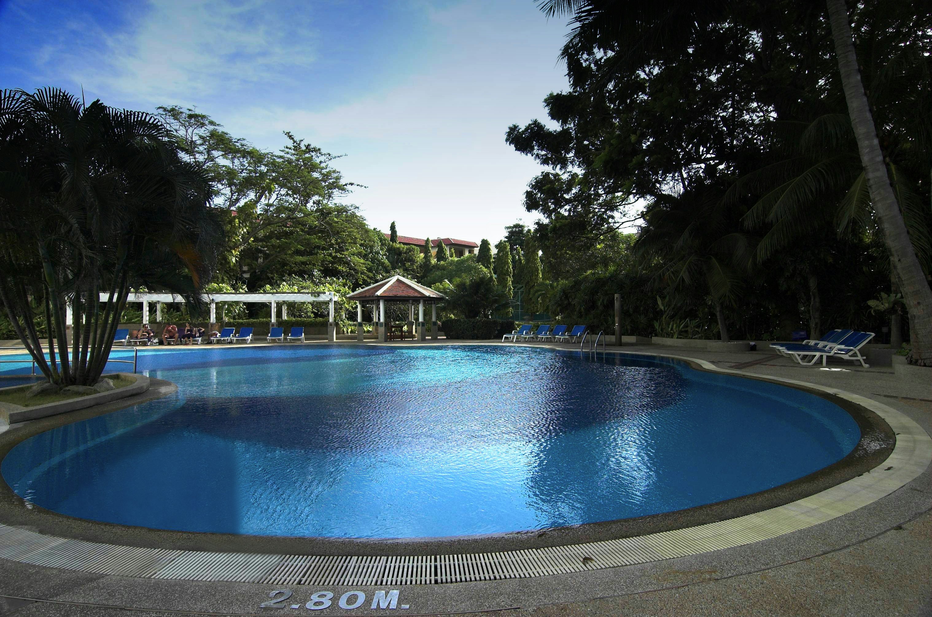 Waterfront Suites Phuket by Centara 76/76