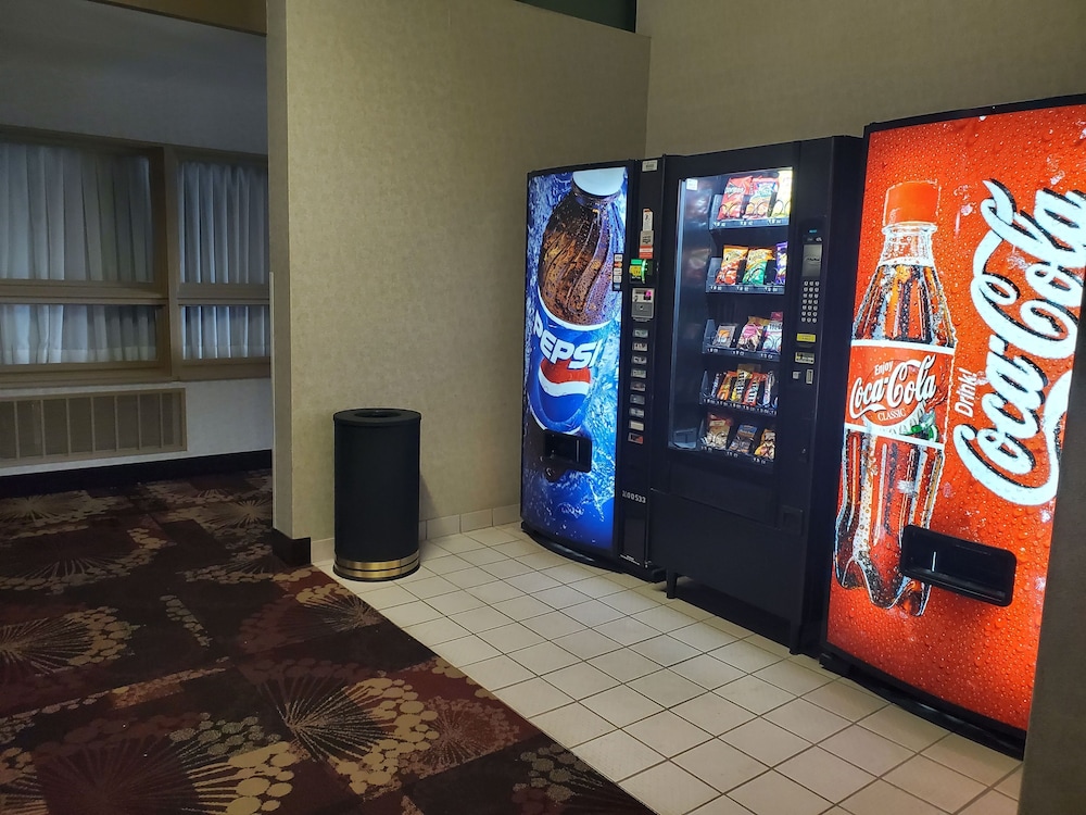 AmericInn by Wyndham Watertown 13/50
